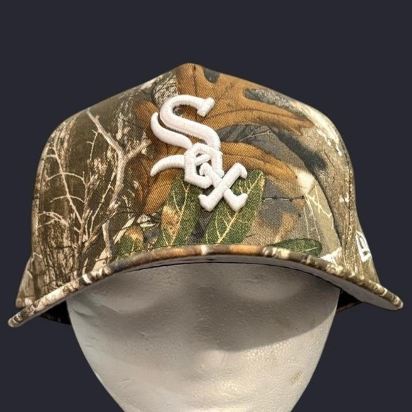 New Era White Sox Camo Snapback with White Logo - Picture 2 of 6